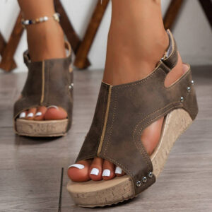 Chestnut Wedge Sandals - Vintage Suede Stitching Studded